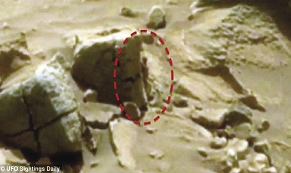 Xuất hiện 'người phụ nữ' trên sao Hỏa
